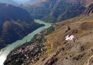 ABD’Lİ ‘YARASA ADAM’IN KORKUNÇ SONU